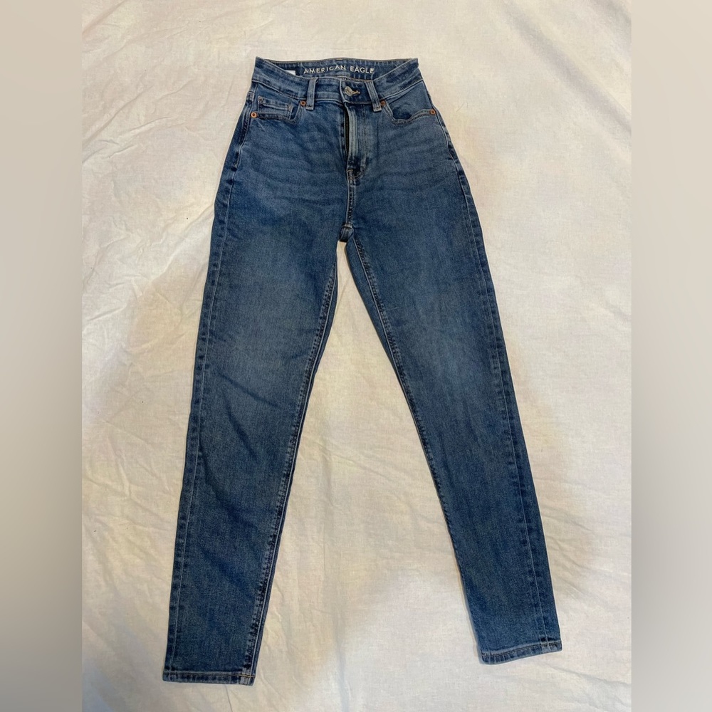 American eagle dark wash high rise mom jeans